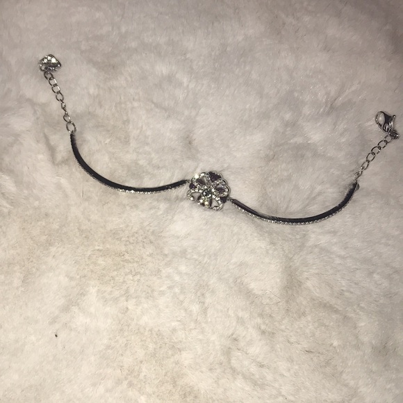 Authentic Swarovski four leaf clover bracelet - Picture 6 of 10